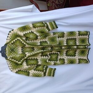 Handmade Crochet Granny Square Duster sz Med Cream & Green, Pockets